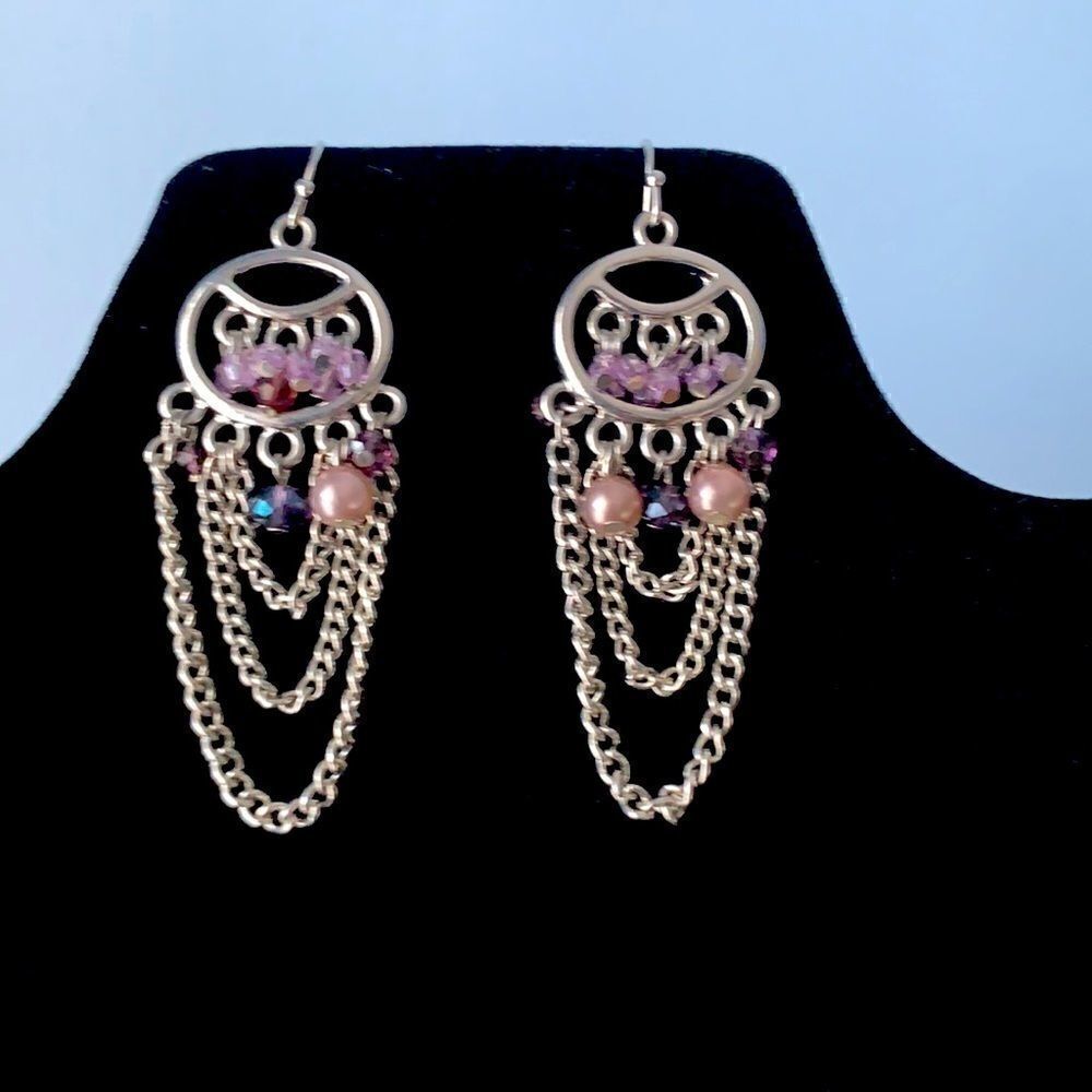 Fashion earrings- silver chain with pink beads